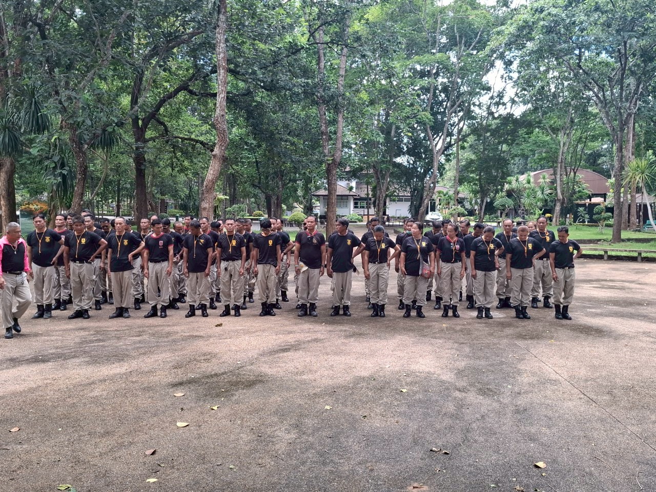 LINE_ALBUM_ทบทวน อปพร. 68_250813_50_396.jpg